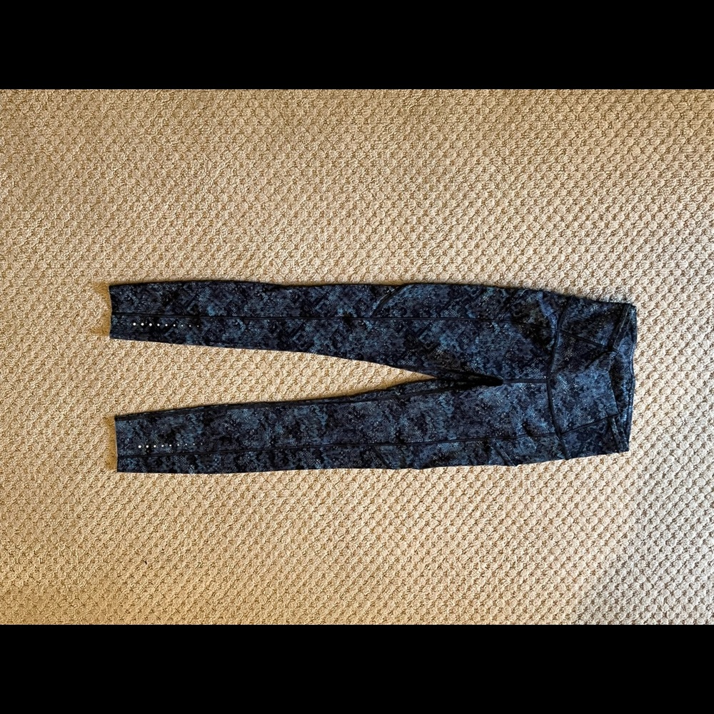 lululemon legging size 2 - Picture 2 of 2
